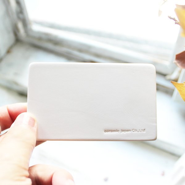 画像3: カードディフューザー ダブル（ロゴ）アロマプレート シンプル おしゃれ アロマ グッズ アロマグッズ 陶器 ギフト 名刺 カード 日本製 ルームフレグランス (3)