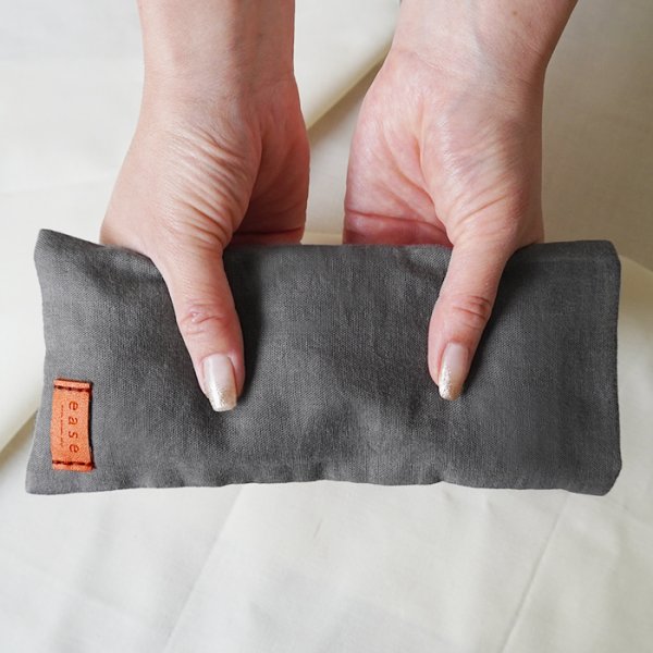 画像14: ひのきとソルトのアイピロー【送料無料】ひのき 国産ひのき ピンク岩塩 ヒマラヤ ソルト 塩 ギフト プレゼント 電子レンジ アロマ アロマオイル 香り ピローミスト アイマスク ホットアイマスク 温活 じんわり (14)